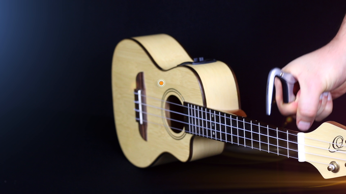 Ukulele Capo Chrome video