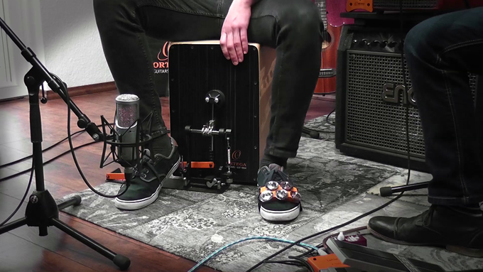 Right Foot Stomp Box Cajon Bundle Natural video