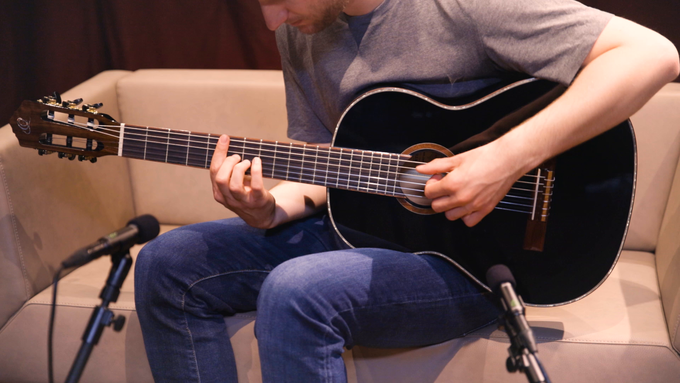 Full Size Guitar Spruce/ Mahogany Black video