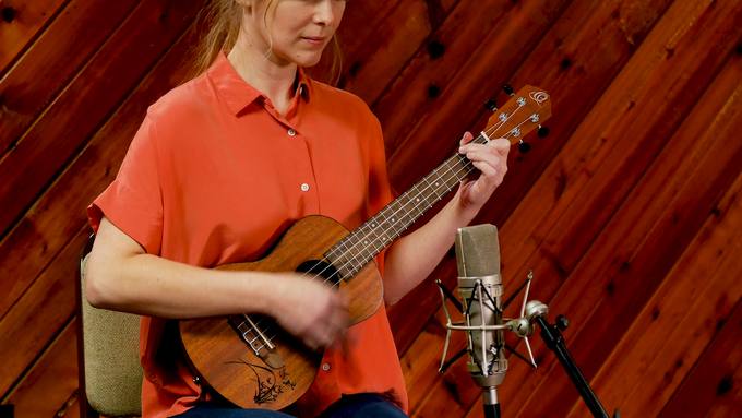 Tenor Ukulele Sapele Natural video