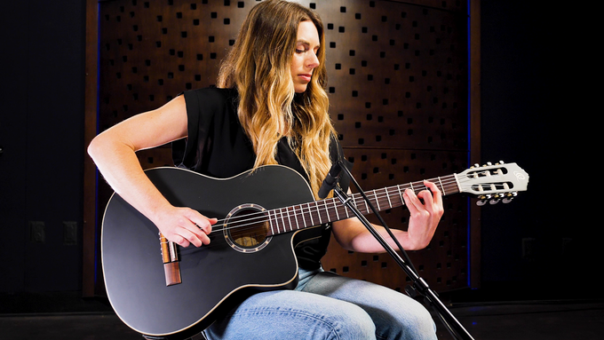 Full Size Guitar Spruce/ Mahogany Satin Black video