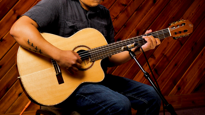 Full Size Guitar Solid Spruce/ Sapele Natural video