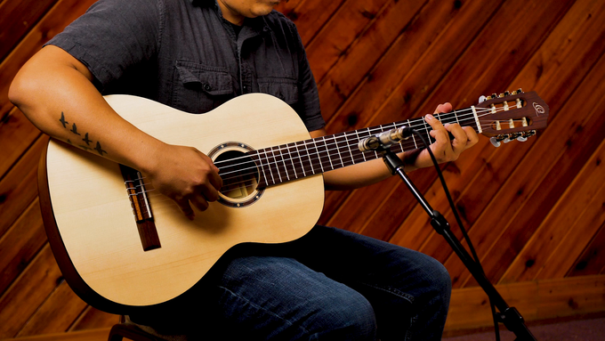 Full Size Guitar Solid Spruce/ Catalpa Natural video