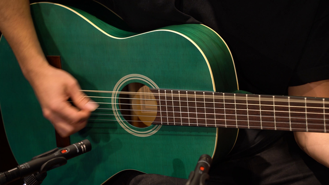 Full Size Guitar Spruce/ Catalpa Ocean Blue video