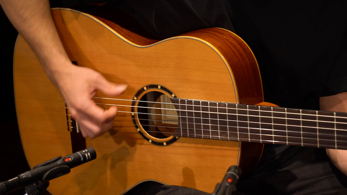 Full Size Guitar Cedar/ Mahogany Gloss Natural video