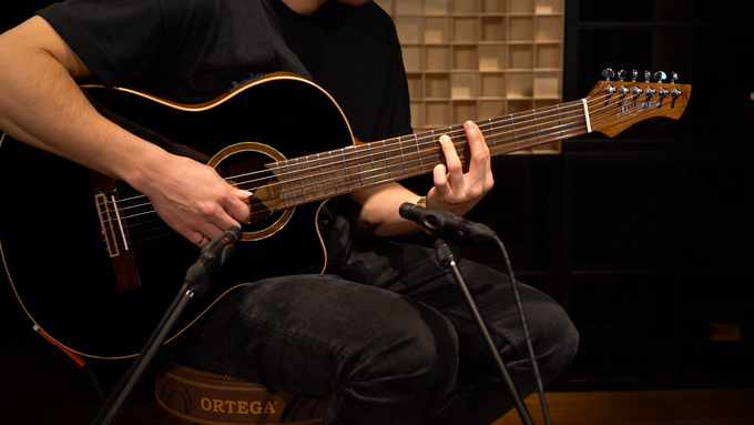 Full-Size Guitar Solid Spruce/ Mahogany Black video