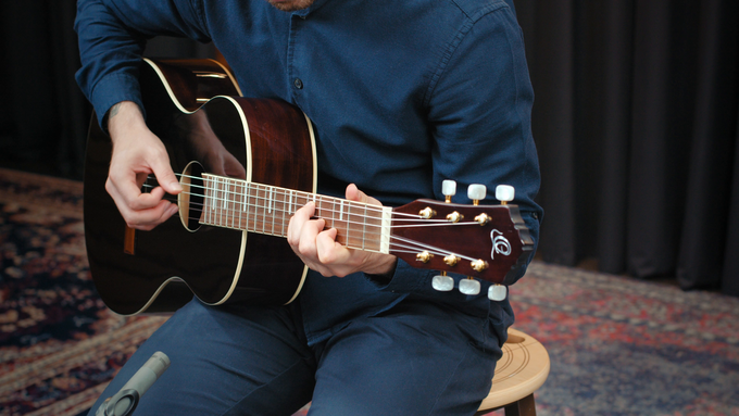 Full Size Guitar Spruce/ Mahogany video